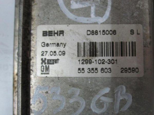 Opel Insignia 1.8 16V A18XER 09R. 140KM D8815006 CHŁODNICZKA OLEJU - obrazek 2