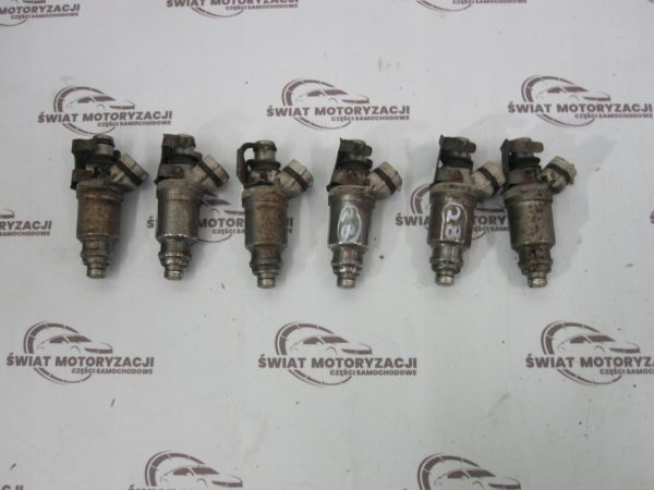 PAJERO 3.0 B V6 97r wtryskiwacz 195500-5670