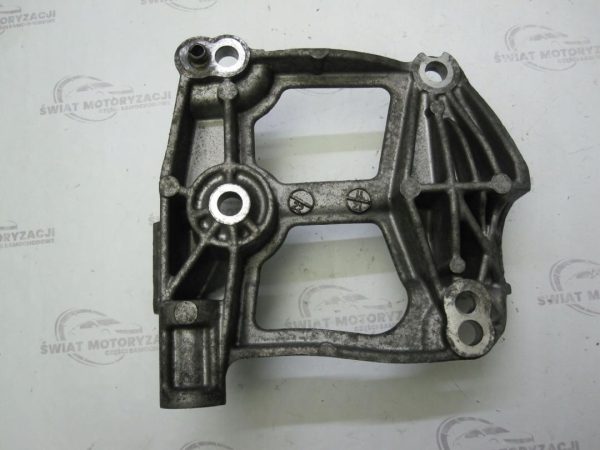 Peugeot 208 1.0 B VTI ZM01 68KM 9676865580 ŁAPA MOCOWANIE ALTERNATORA