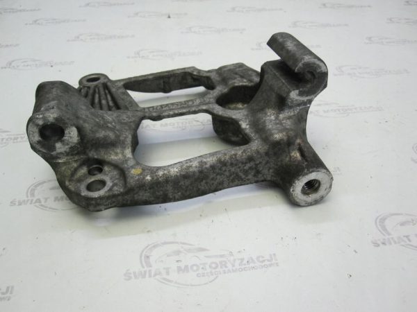 Peugeot 208 1.0 B VTI ZM01 68KM 9676865580 ŁAPA MOCOWANIE ALTERNATORA - obrazek 2