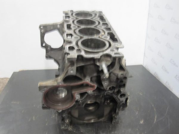 Peugeot 208 1.4 E-HDI 14r 68KM 8H01 94tys 9372589480 BLOK SILNIKA NOMINALNY - obrazek 3