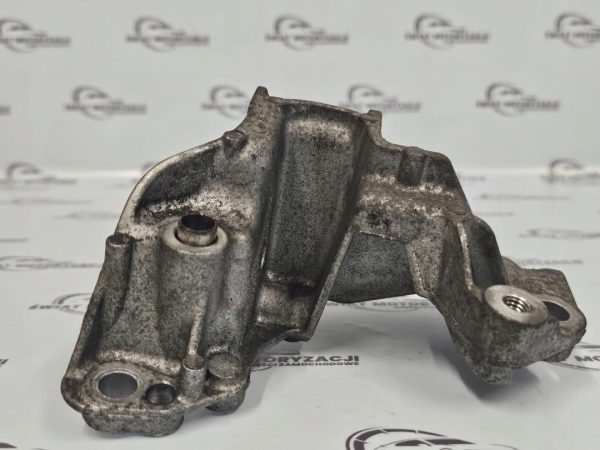 PEUGEOT 208 2008 C3 1.2 VTI HM01 13r łapa mocowanie alternatora 9812038180 - obrazek 2