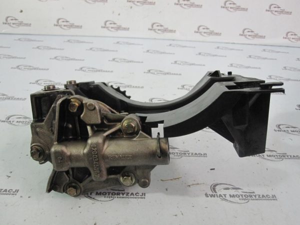 QASHQAI VIVARO TRAFIC 2.0 DCI M9R pompa oleju 8200345633 - obrazek 3