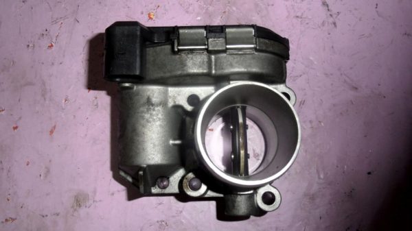 RENAULT KOLEOS 2.0 DCI 08r 150KM 8200330810E PRZEPUSTNICA - obrazek 6