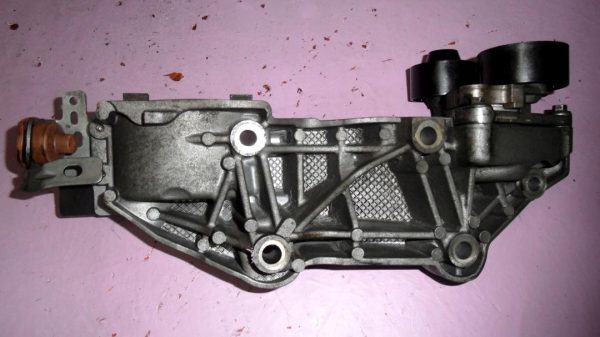 RENAULT KOLEOS 2.0 DCI 08r 150KM 8200527320C ŁAPA ALTERNATORA - obrazek 4