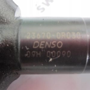 Toyota Avensis 2.2 D 1AD-FTV 126KM wtryskiwacz 23670-0R030 DENSO