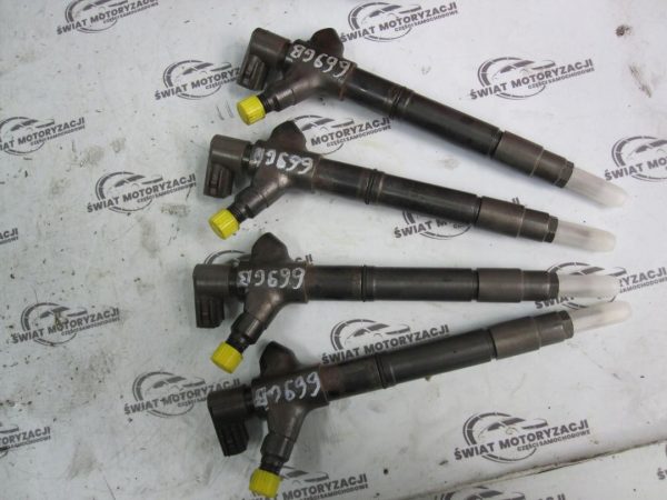 Toyota Avensis T27 2.2 D-4D 1AD-FTV wtryskiwacz wtrysk DENSO 23670-26071