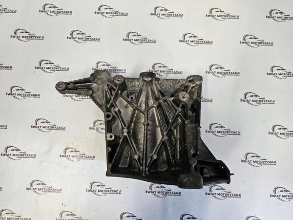 TRAFIC VIVARO 2.0 DCI M9R630 114KM 14r łapa wspornik silnika 8200798760 - obrazek 2