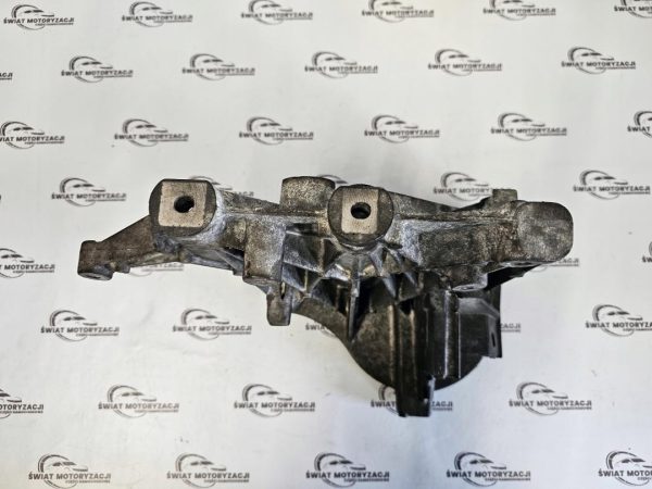 TRAFIC VIVARO 2.0 DCI M9R630 114KM 14r łapa wspornik silnika 8200798760 - obrazek 3