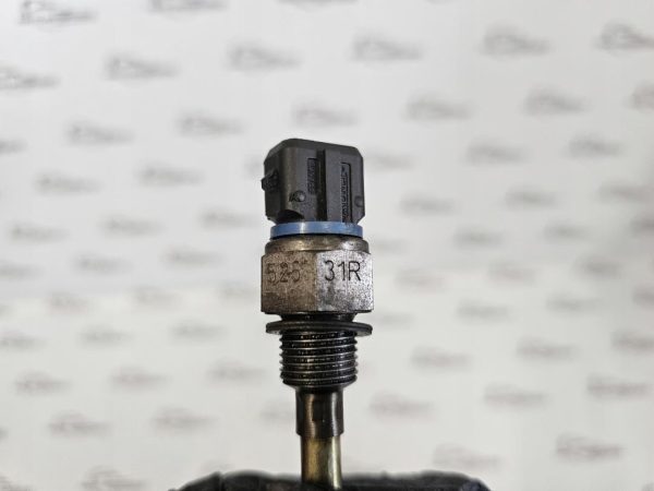 TRAFIC VIVARO 2.0 DCI M9R630 14r 114KM czujnik poziomu oleju 52631R - obrazek 2