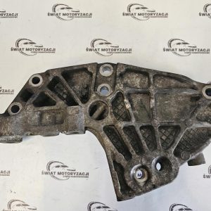 TRAFIC VIVARO 2.0 DCI M9R630 14r 114KM łapa wspornik silnika 8201011432