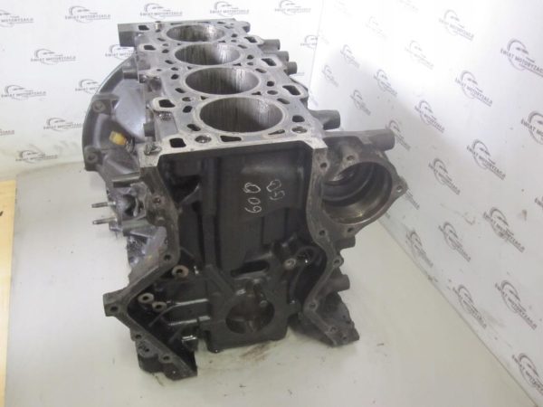 TRAFIC VIVARO 2.0 DCI M9R782 09r 90KM blok silnika