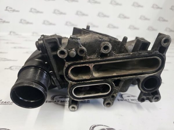 TRAFIC VIVARO 2.0 DCI M9R786 114KM 14r obudowa filtra oleju 8200797762