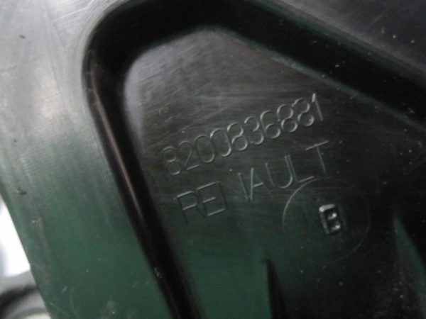 TRAFIC VIVARO 2.0 DCI M9R786 114KM odma oleju 8200836881 - obrazek 3