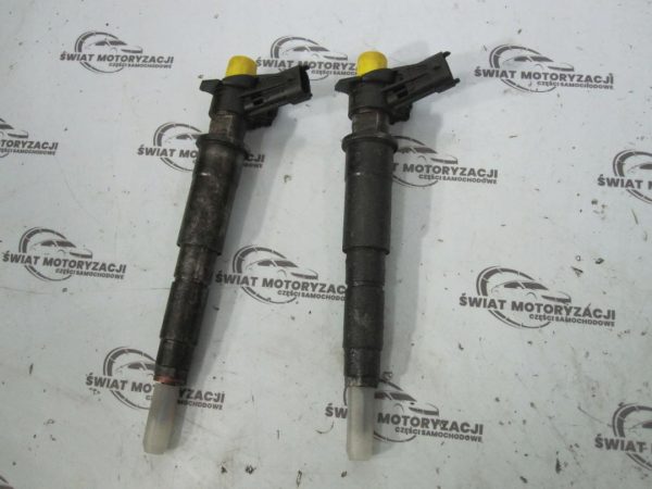 TRAFIC VIVARO LAGUNA 2.0 DCI M9R782 wtryskiwacz 0445115007