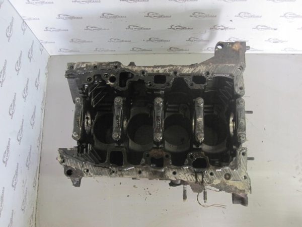 VIVARO TRAFIC 2.0 DCI M9R782 115KM 09r blok silnika nominalny - obrazek 4