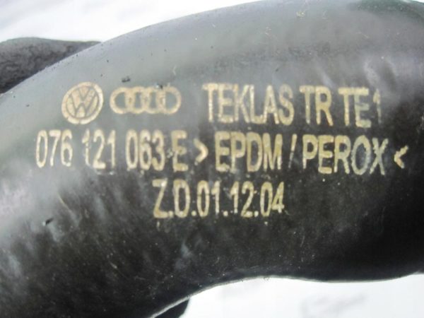 VW CRAFTER 2.5 TDI 10r przewód wąż rura wody 076121063E - obrazek 2