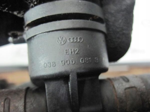 VW CRAFTER 2.5 TDI 10r rozdzielacz zbiorniczek przewody paliwa 2E0201416A - obrazek 3