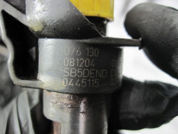 VW CRAFTER 2.5 TDI 10r wtryskiwacz 044115029 08120400185 - obrazek 3