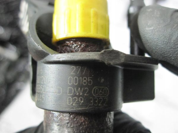 VW CRAFTER 2.5 TDI 10r wtryskiwacz 044115029 08120400185 - obrazek 4