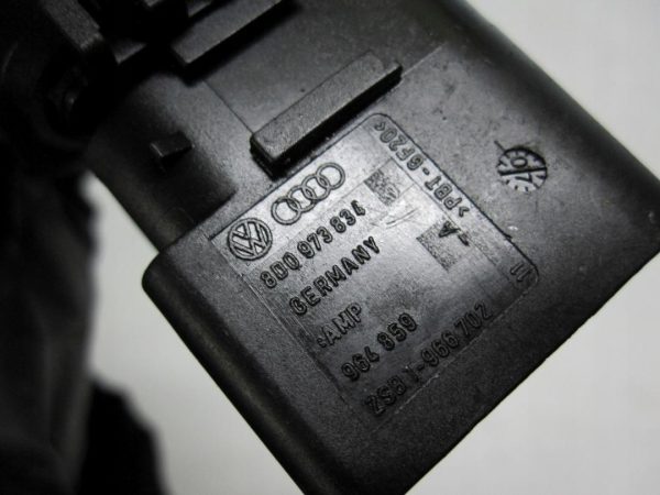 VW EOS 2.0 B 08R. 150KM BVY 8E0971992 Wiązka wtryskiwaczy - obrazek 5