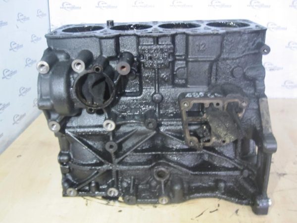 VW GOLF VI 1.6 TDI 13r CAY 105KM 154 TYS KM blok silnika 03L103021AL - obrazek 3