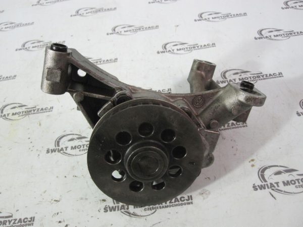 VW GOLF VI 1.6 TDI CAY 105KM 13r pompa oleju 03L115263
