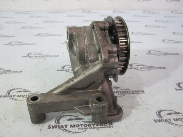VW GOLF VI 1.6 TDI CAY 105KM 13r pompa oleju 03L115263 - obrazek 3