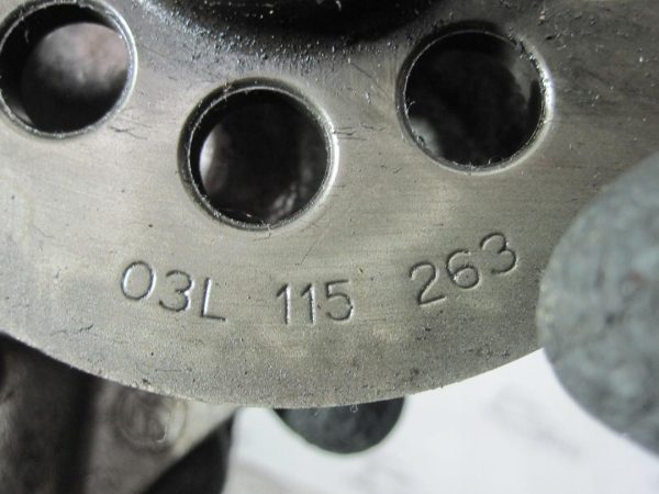 VW GOLF VI 1.6 TDI CAY 105KM 13r pompa oleju 03L115263 - obrazek 4