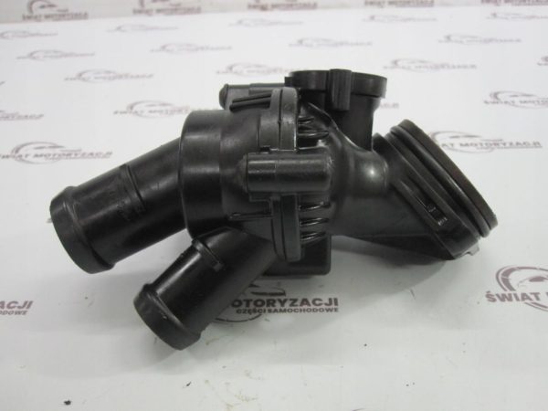 VW T5 LIFT T6 2.0 TDI 11r obudowa termostatu 03L121111AF - obrazek 2